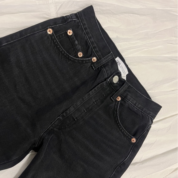 Zara Black Ankle Cropped Jeans with Frayed Hem - Picture 3 of 3